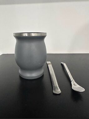 BALIBETOV NEW MATTE GREY DOUBLE WALLED GOURD SET AND 2 BOMBILLAS.